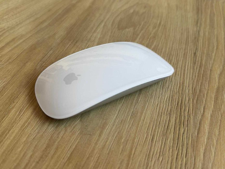 Apple Magic Mouse 2 A1657 + Cablu lightning