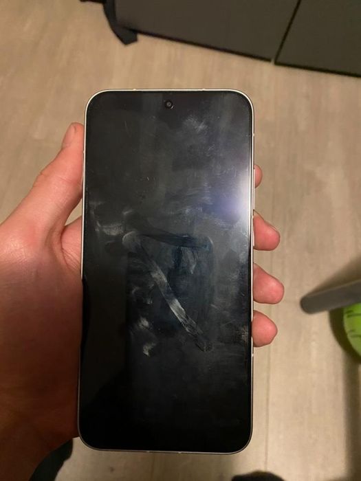 Продавам poco f7