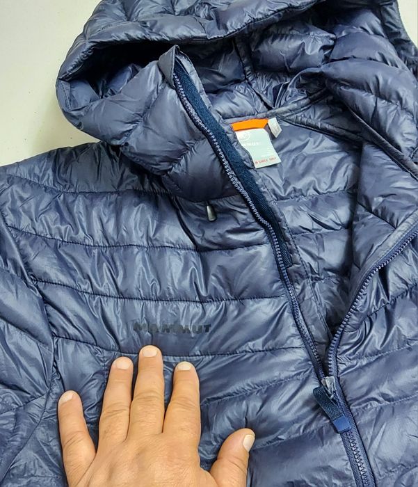 Geaca MAMMUT model puf, ultralight, impermeabilă, mărimea L (men)