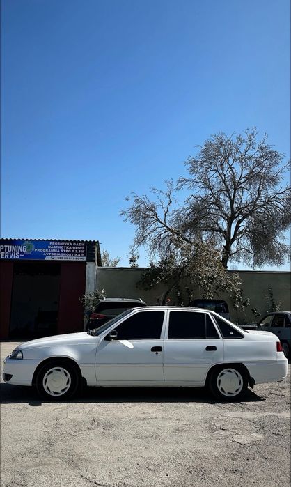 nexia 2 sotiladi 2015 yil