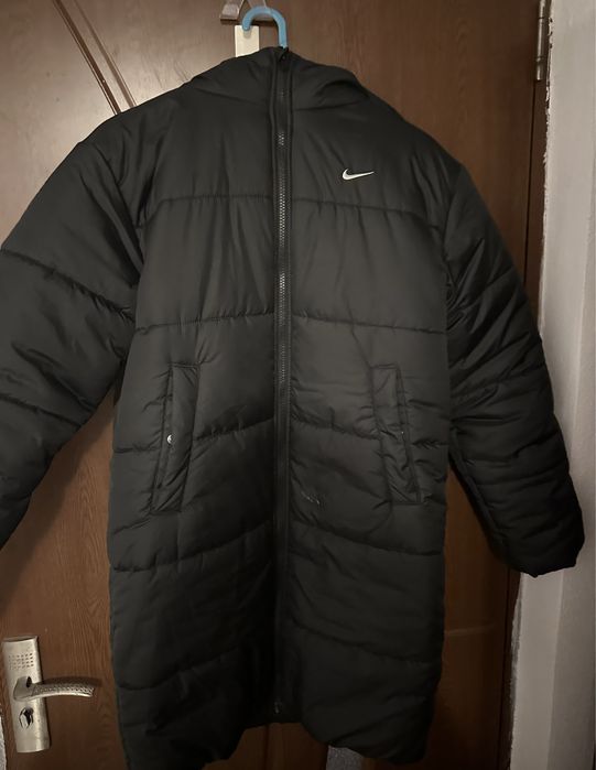 Vand geaca nike originala de dama