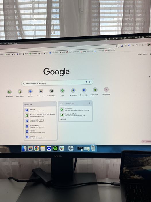 Монитор Dell P2720D