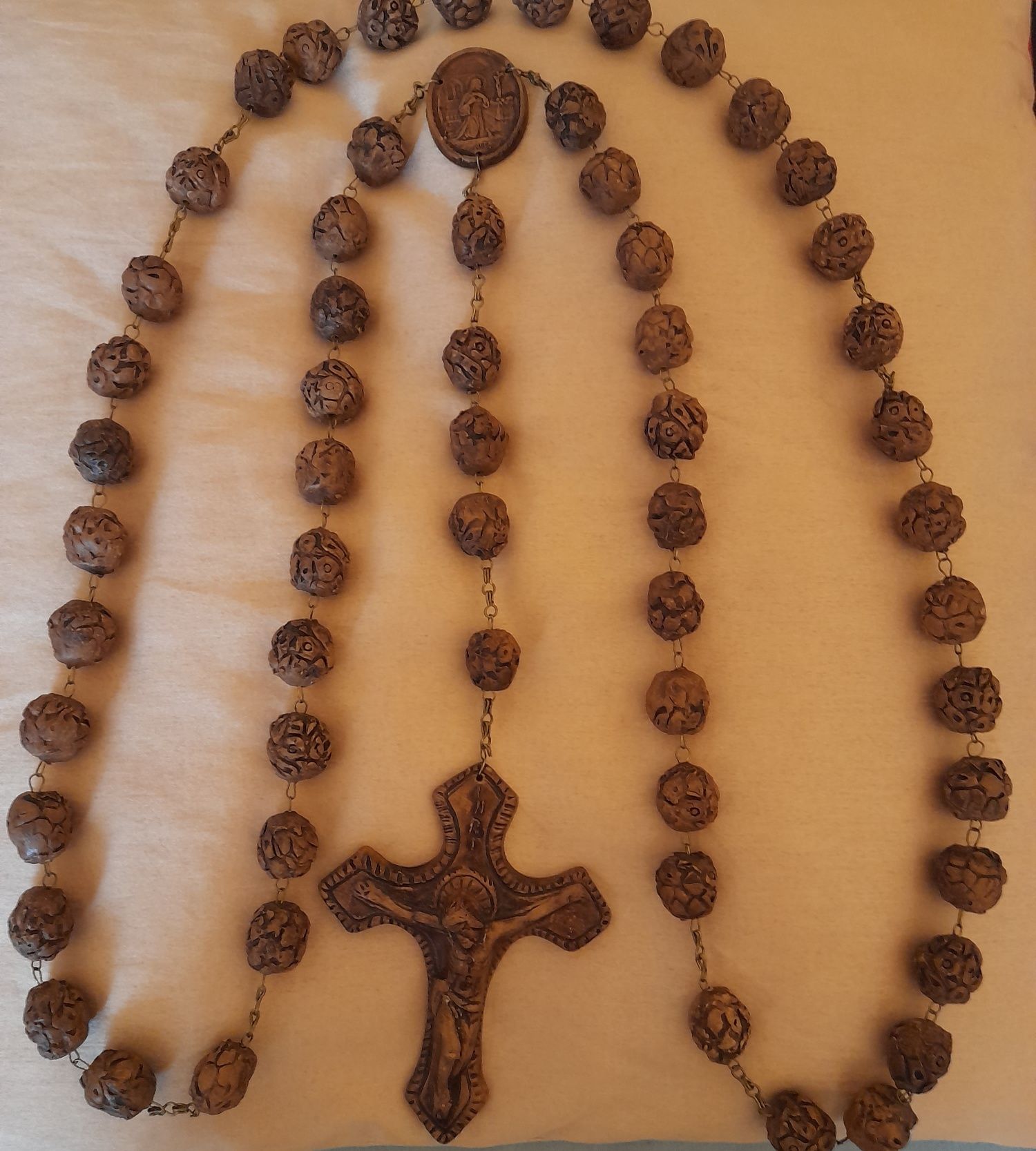 Vând rosariu catolic cu Sf.Rita