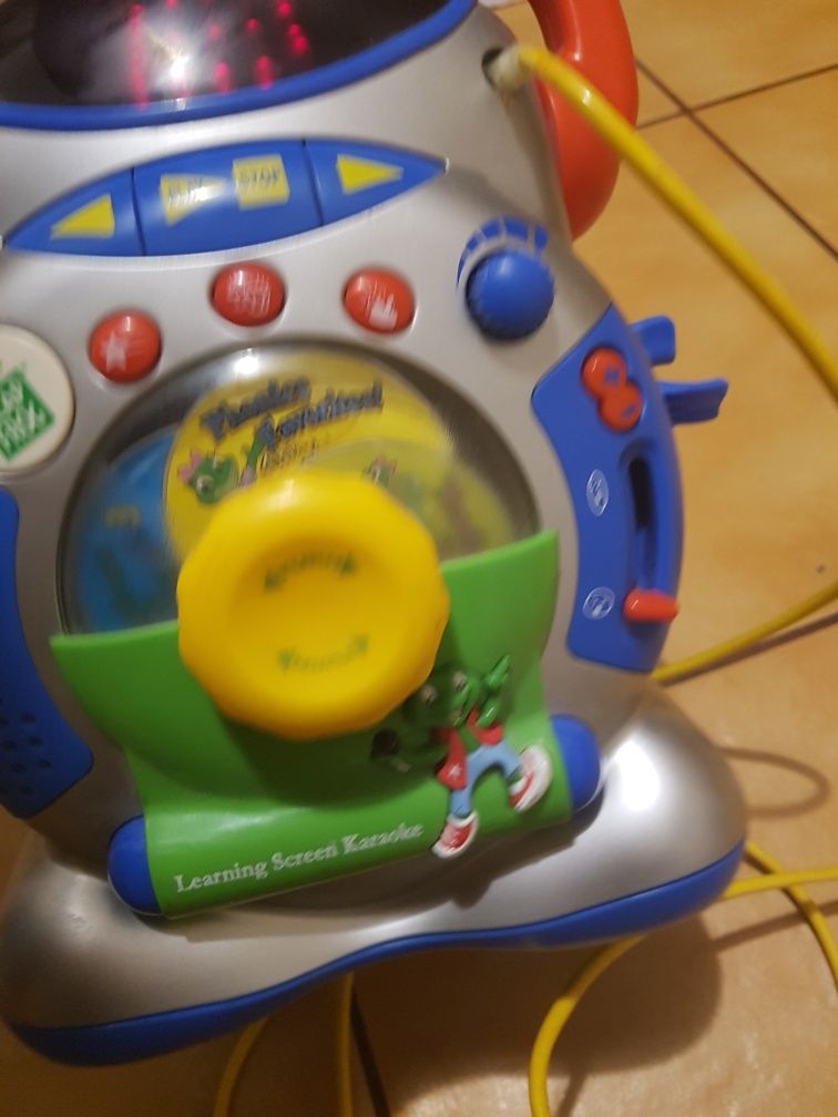 Radio interactiv,,LEAP FROG, in engleză