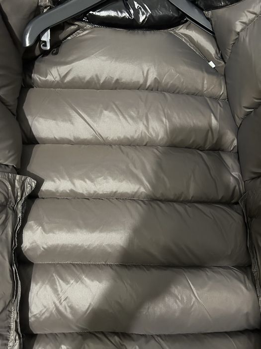 Vesta Puf Moncl.er Bormes