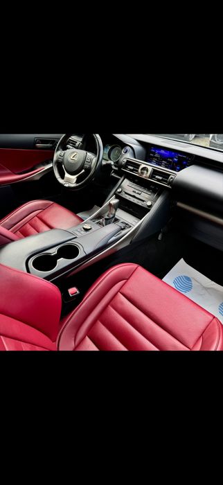 Vand Lexus IS300 h  F sport