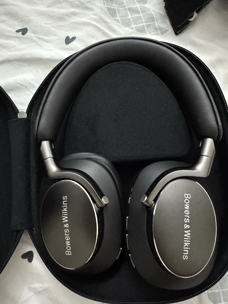 Наушники Bowers & Wilkins PX8