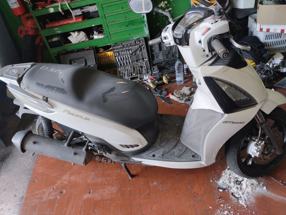 Kymco People GTi 200i-На части