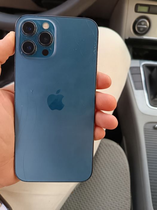 Vând iPhone 12 pro Max