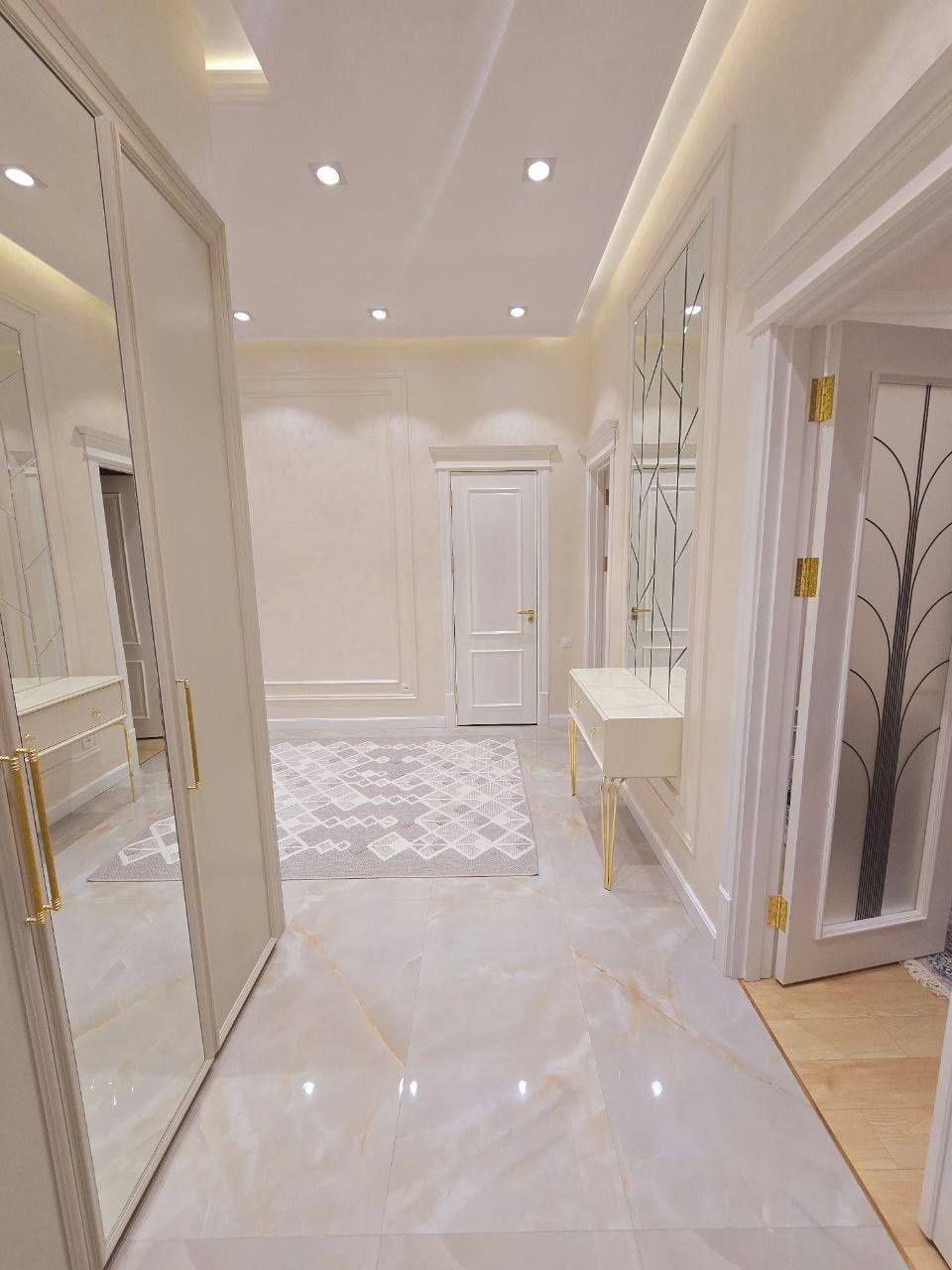 Kvartira продается 4/2/8 на ЖК Urban Delux