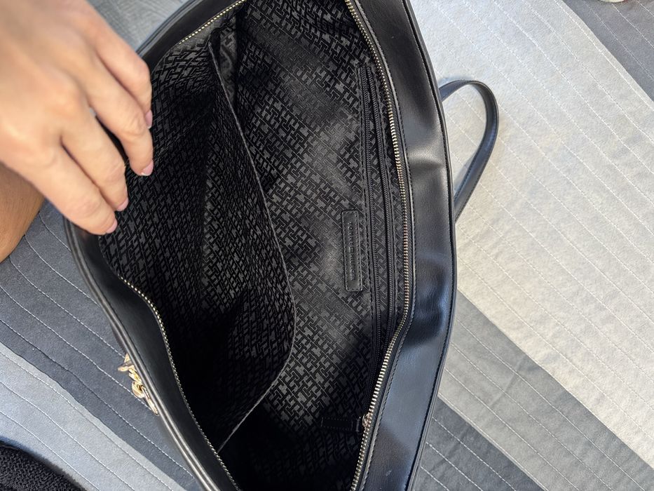 Tommy Hilfiger Hobo bags оригинални чанти, естествена кожа