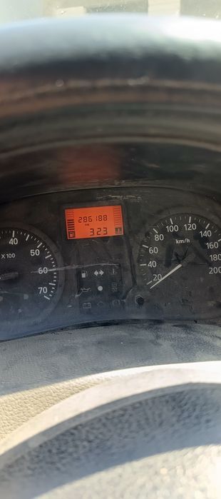 Se vinde 1,6 MPI,2008 obloane înălțate tabla zincata corbu cta