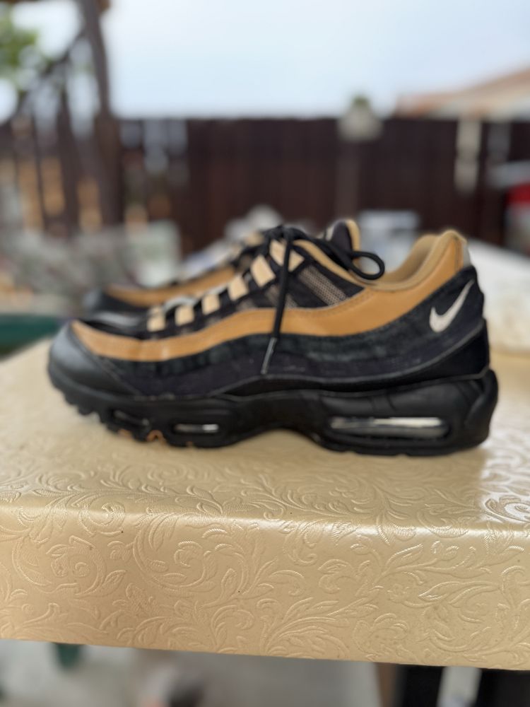 Nike airmax 95 essentials