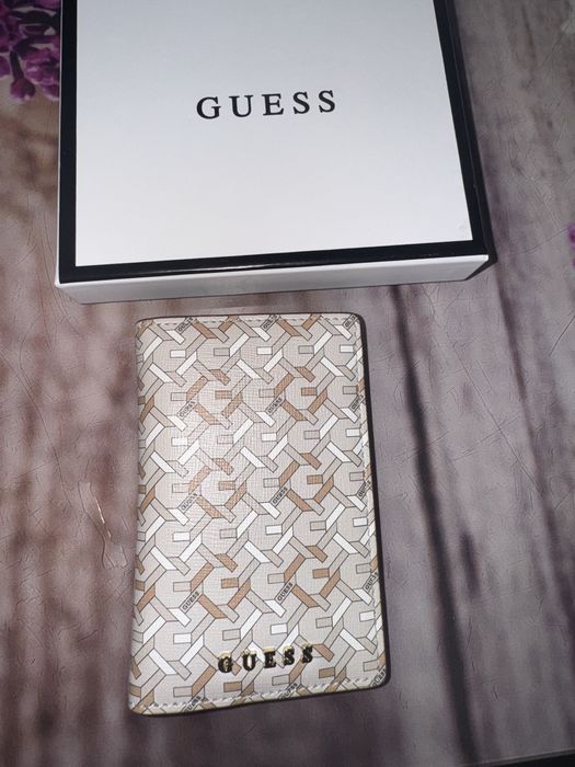 Portofel Guess nou