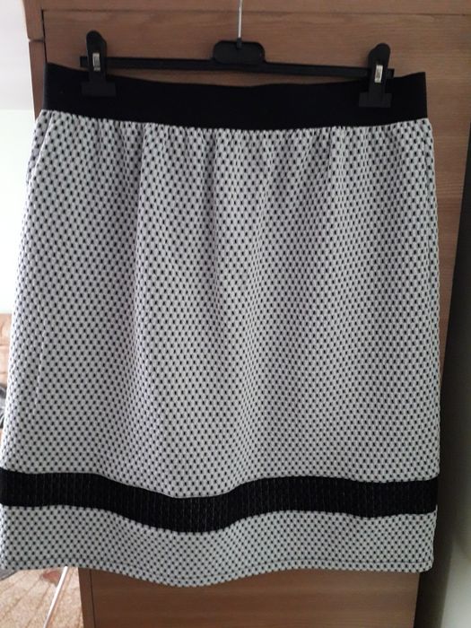 Fusta groasă cu jupă