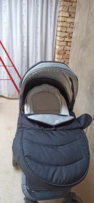 Коляска три в одном трансформер почти в идеальном состоянии мало польз