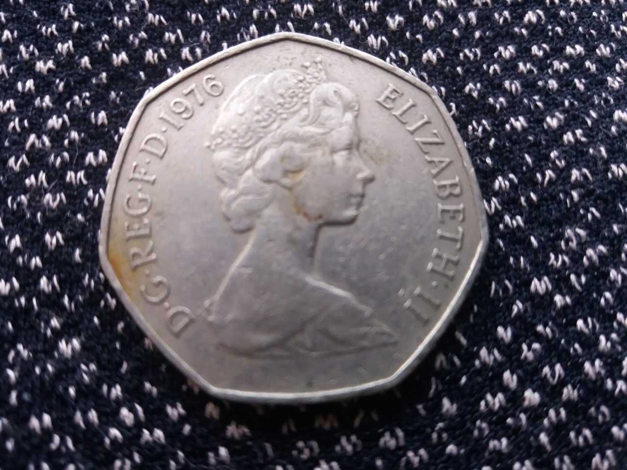 10 марок (серебро). 50 пенсов юбилейные и 20 тенге юбилейные