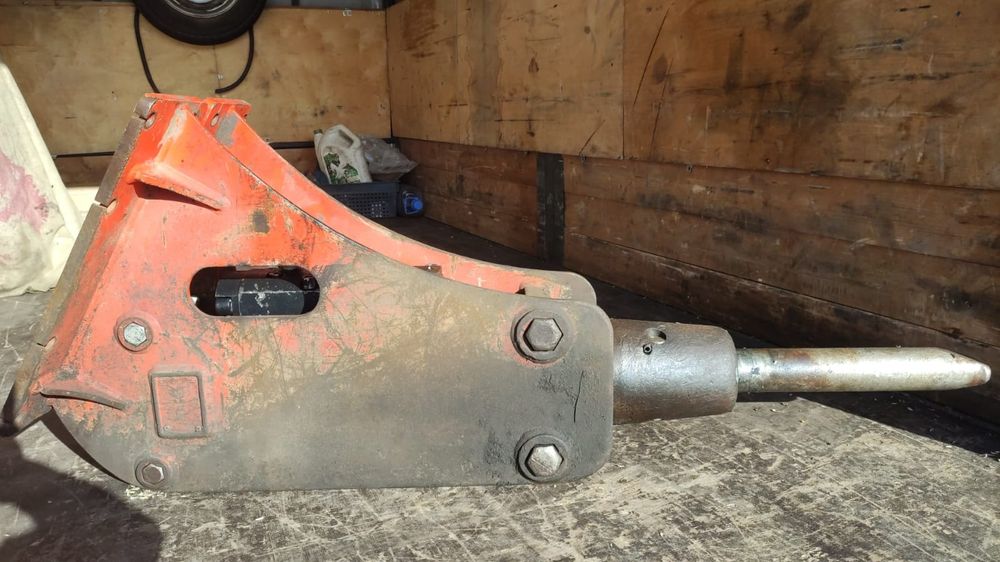 Гидромолот импульсный на экскаватор