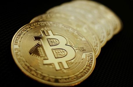 Монета приносящая удачу Bitcoin