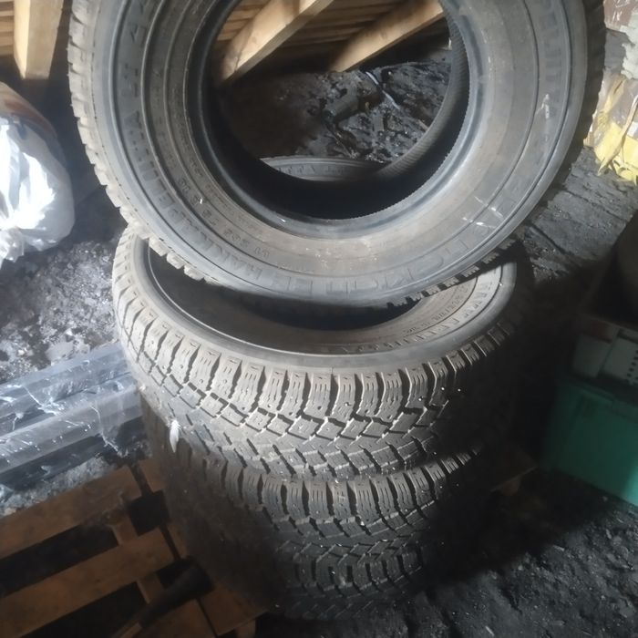 Продам шины nokian