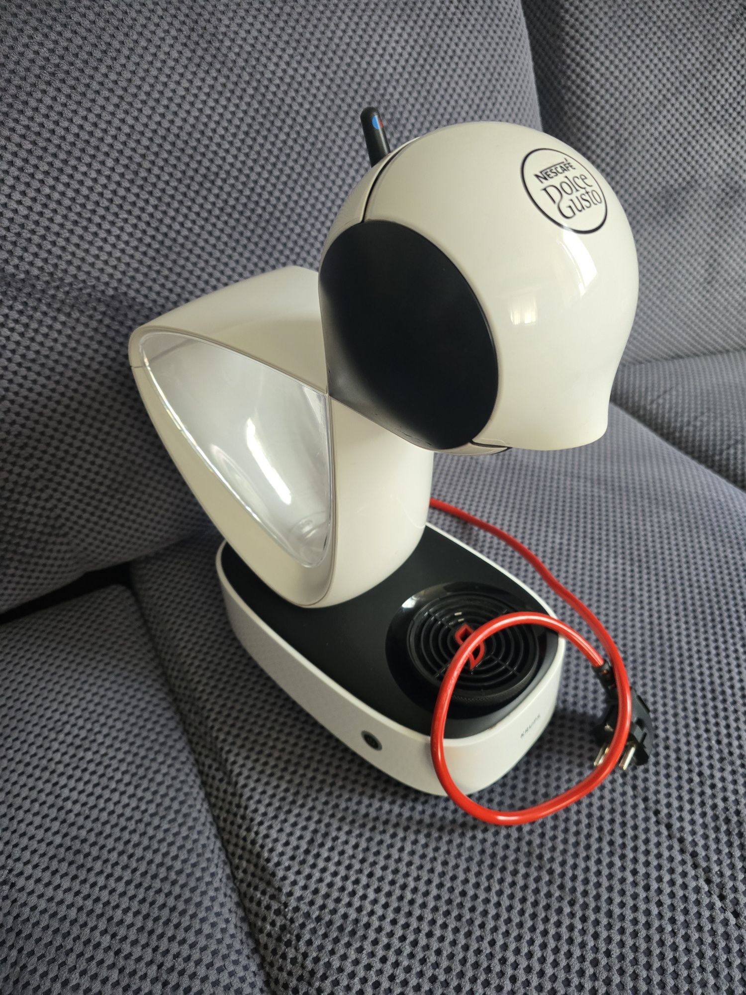 2 кафе машини dolce gusto работят добре
