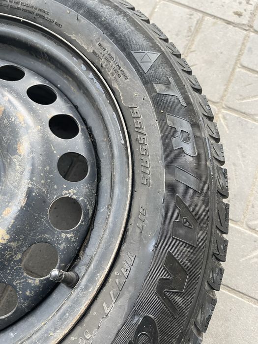 195/65/15 размер. Комплект с дисками. В хорошем состоянии