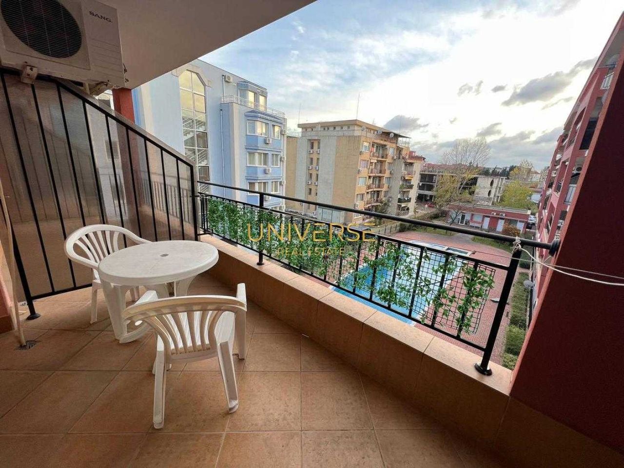 Продава се Едностаен апартамент в к.к. Слънчев бряг - 37 кв.м за 1325 €/кв.м - Снимка #8