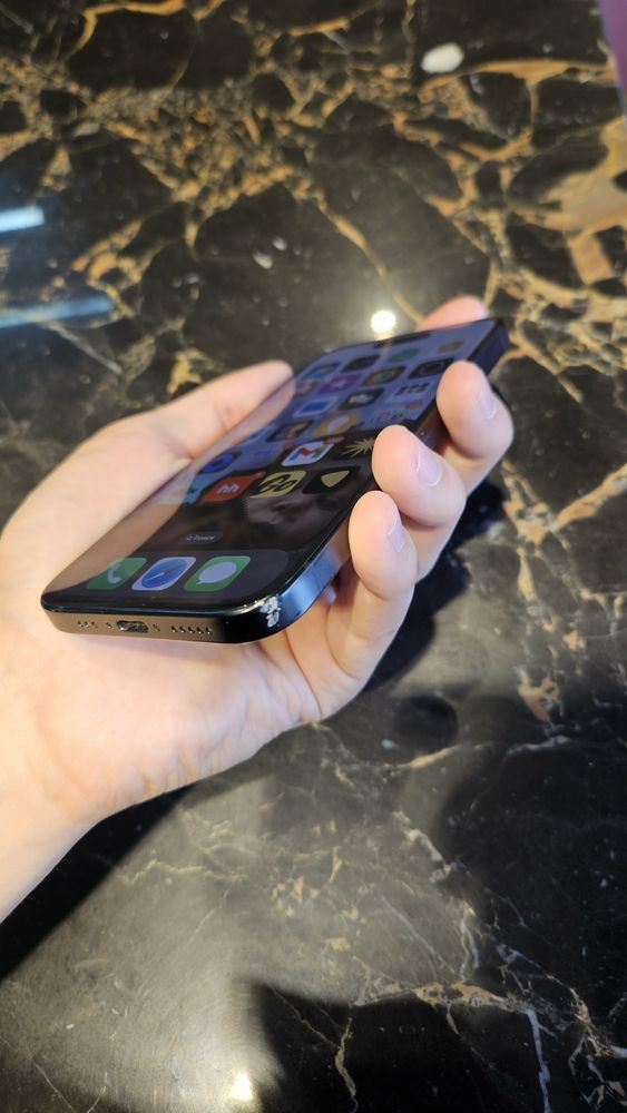 Iphone 15 в хорошем состоянии, есть обмен на xs 128 белый либо черный