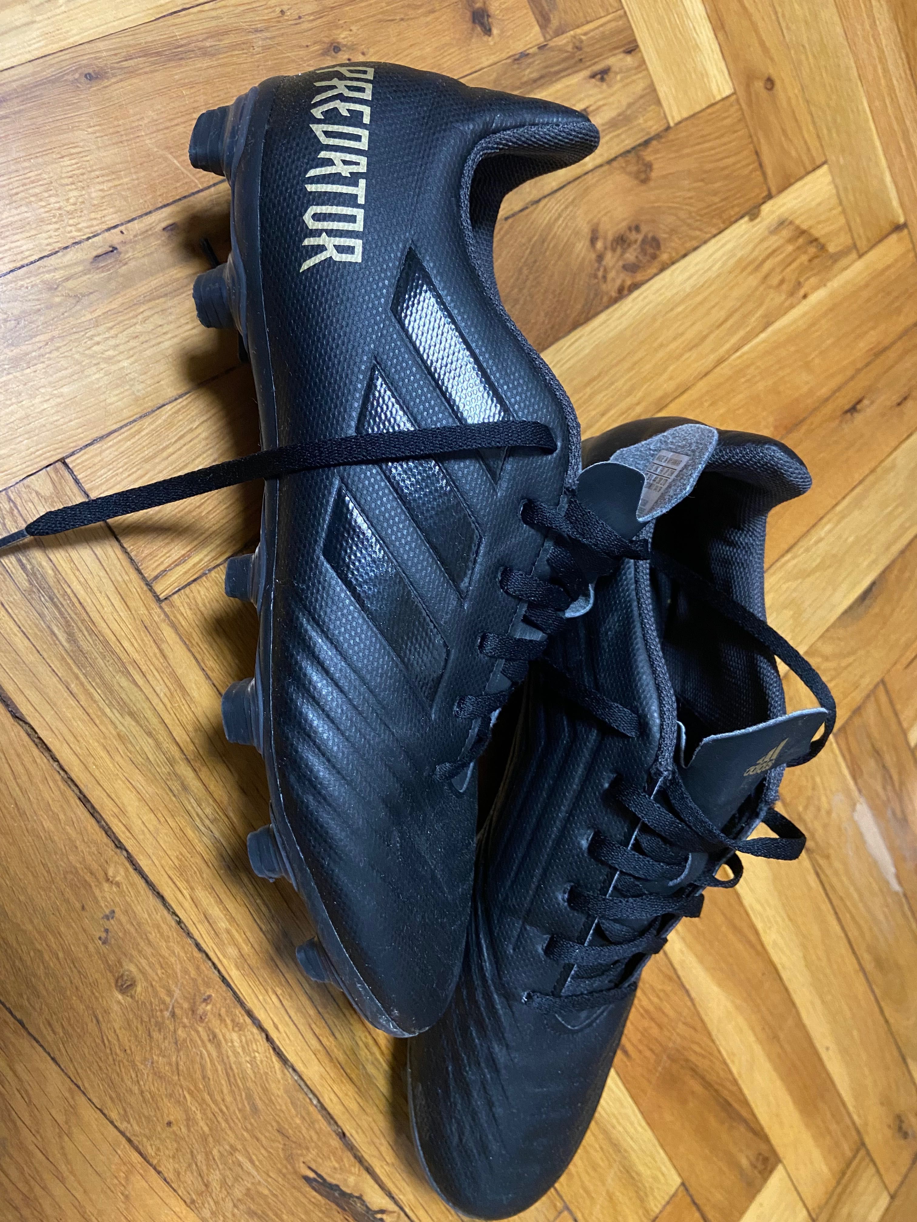 Бутонки adidas predator