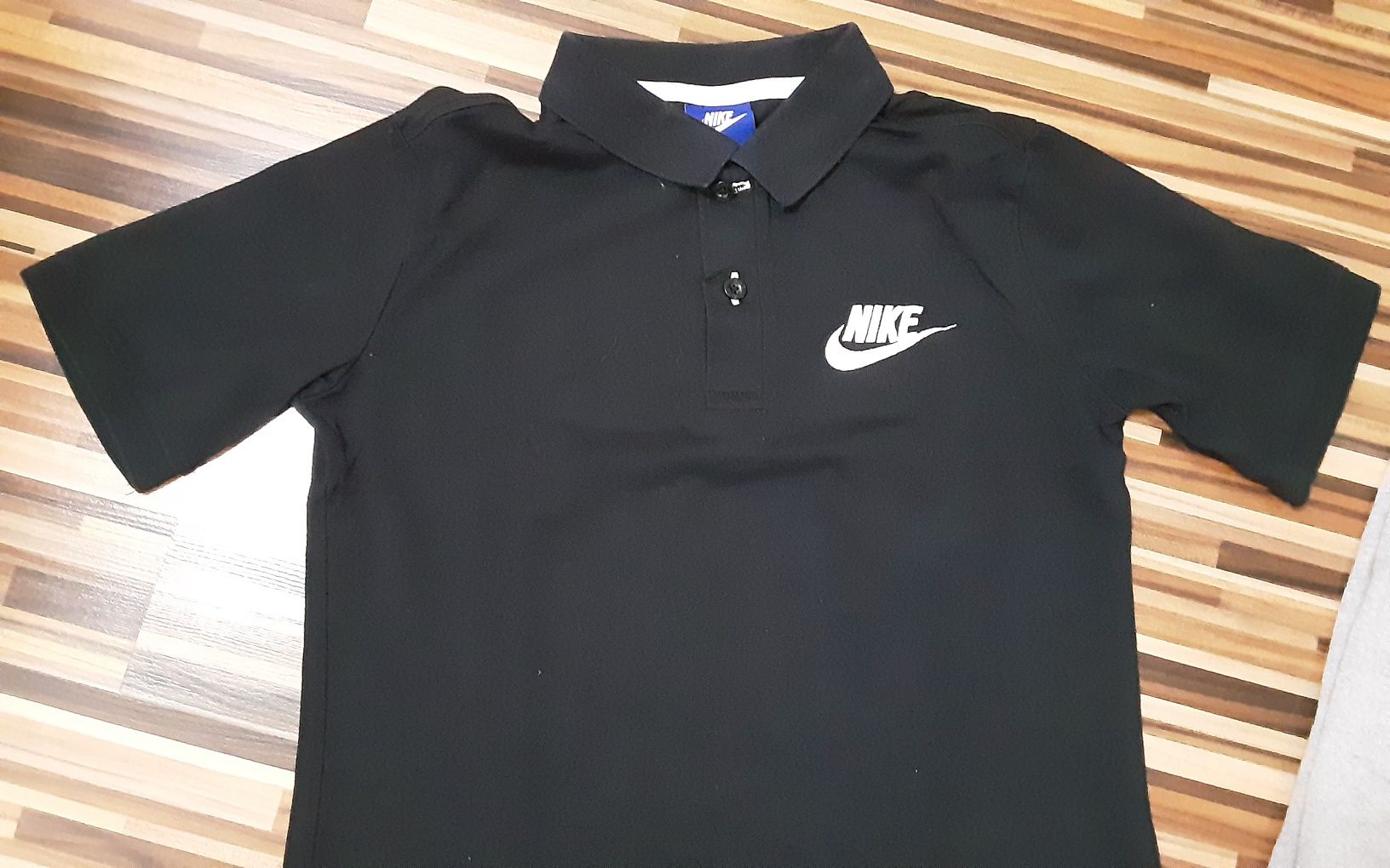 (L 147-158) NIKE оригинални къси панталони(35лв) и тениски(30лв)