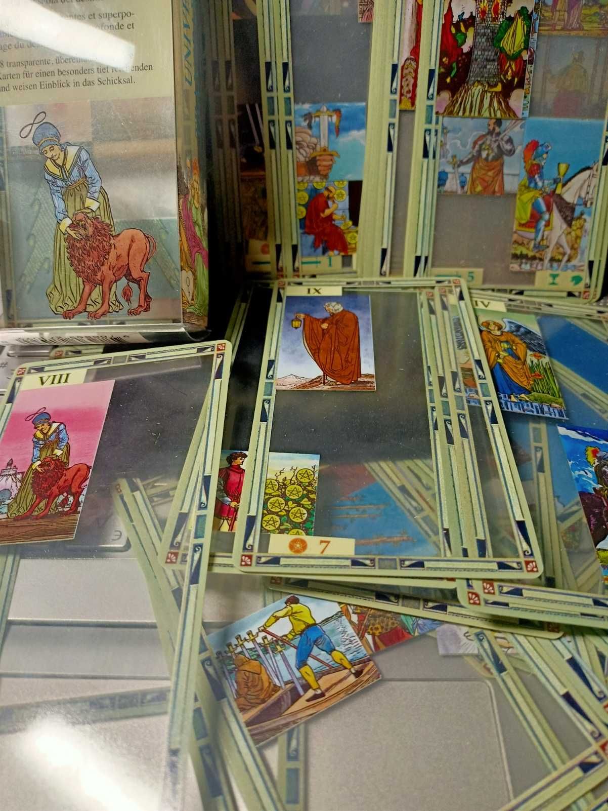 Оригинални карти - Universal Transparent Tarot и Tarot Of Oppositions