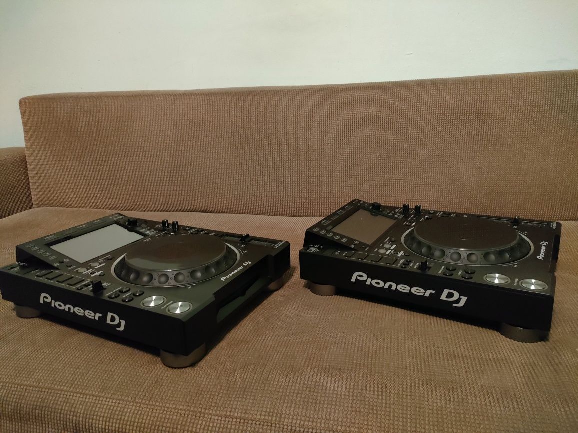 NU trimit Set playere Pioneer CDJ 2000 Nexus 2 Nu 3000