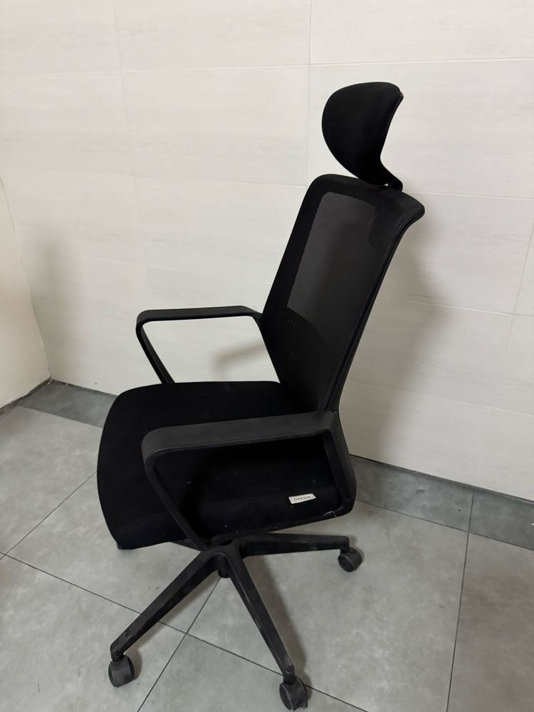 Office Uchun stul