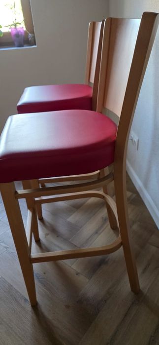 Scaune de bar din lemn