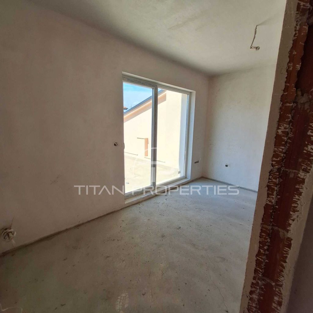 Продава се Къща в Пловдив, Тракия - 291 кв.м за 1014 €/кв.м - Снимка #13