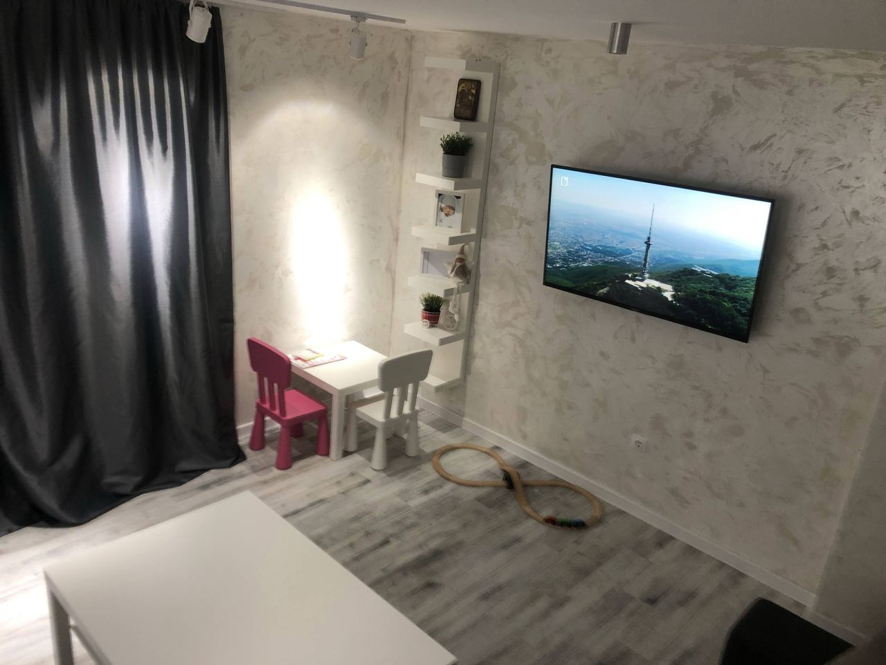Продава се Къща в Перник, Каменина - 150 кв.м за 920 €/кв.м - Снимка #18