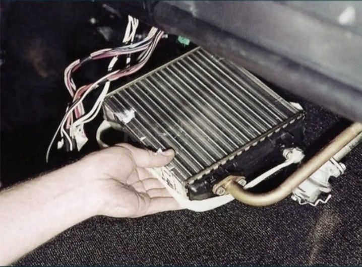 Замена радиатора печки