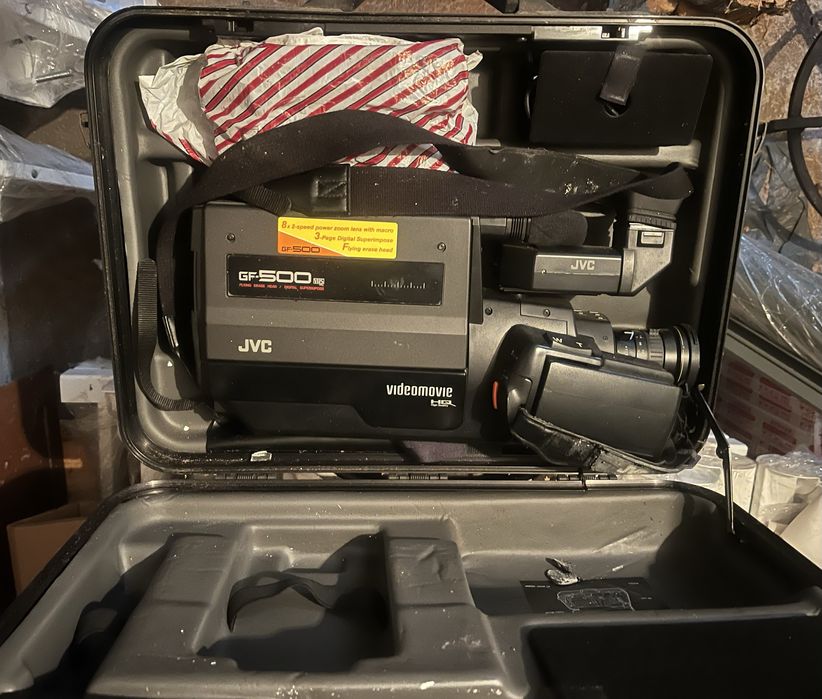 Видеокамера JVC Videomovie!