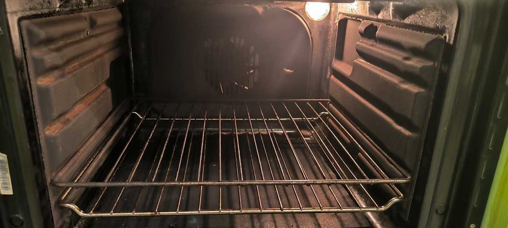 Ariston Hot Point фурна за вграждане, каталитични панели (без чистене)