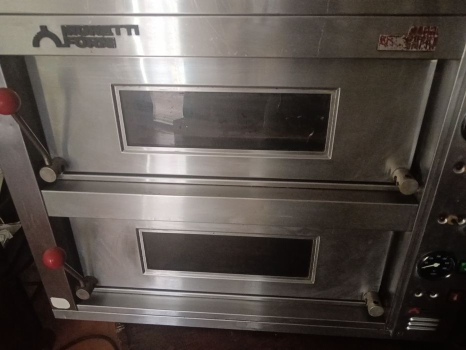 Cuptor Pizza Moretti  performanta italiana la 600 grade