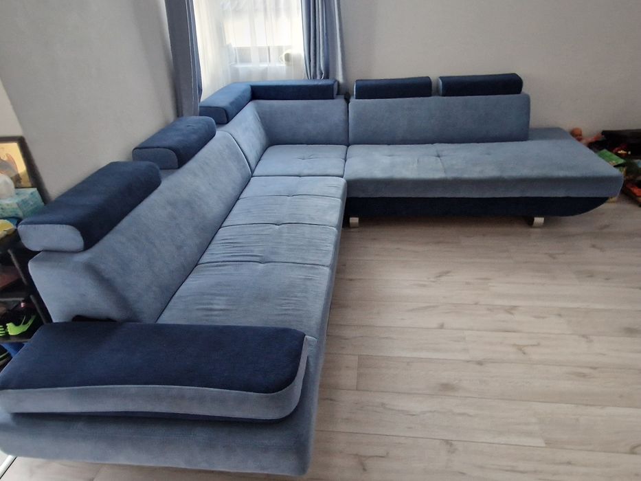 Vând colțar mare făcut la comanda