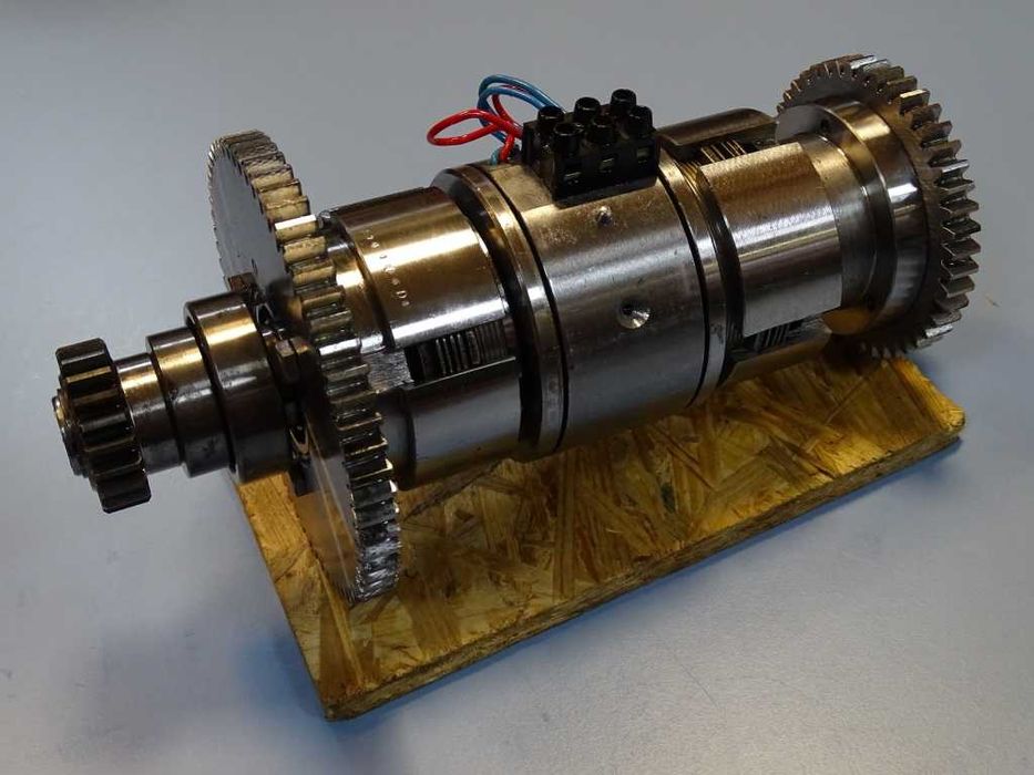 Електромеханичен съединител за струг, фреза TOS 226 1016D4 PSP Pohony