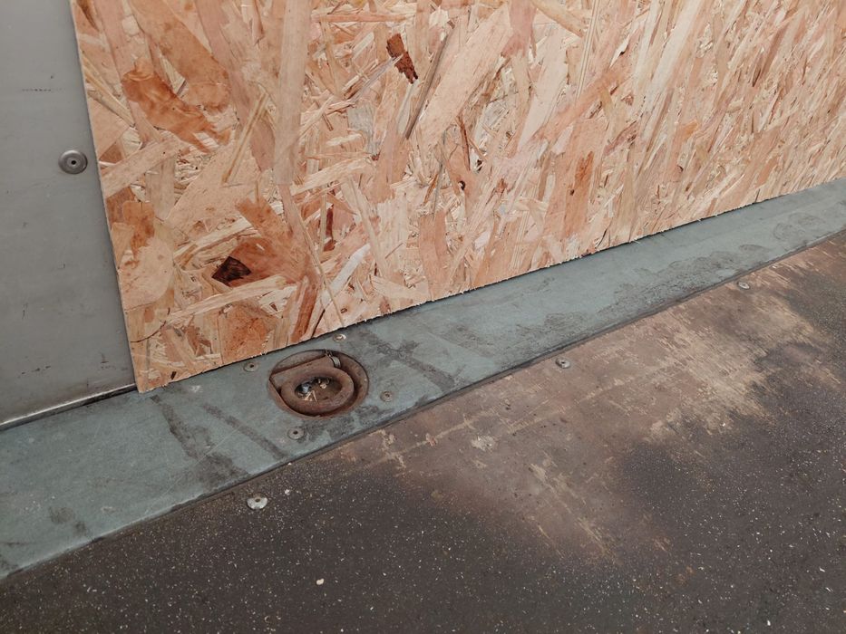 Remorca UNSINN cu prelata - 2000 Kg