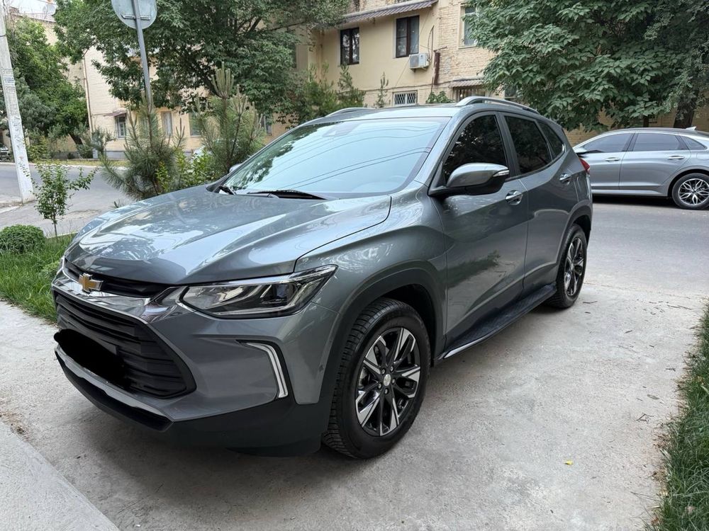 Tracker 2 2023 Premier Наварот есть