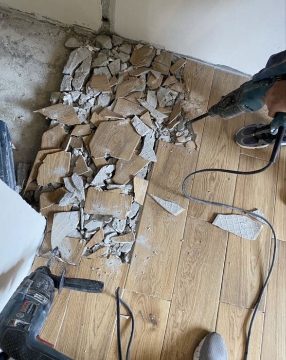 Oferim servicii de demolari