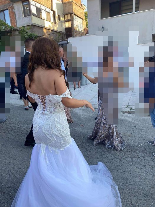 Булчинска рокля……