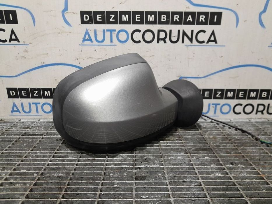 Oglinda dreapta Dacia Duster Facelift 2014 - 2017 4 Usi ALBASTRU (1125) Fara rabatare ...