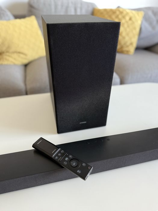 Soundbar + Subwoofer Samsung HW-C450, 2.1, 300W cu Bluetooth