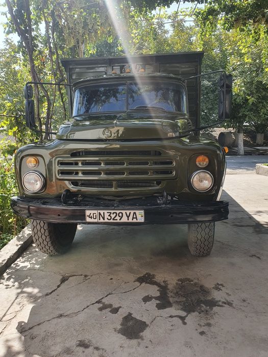 Zil 130 samosval