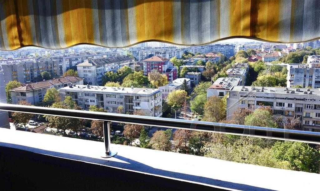 Продава се Тристаен апартамент в Русе, Алеи Възраждане - 98 кв.м за 2143 €/кв.м - Снимка #16